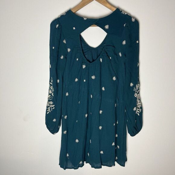 Free People Sweet Tennessee Dress S Blue Boho Rayon Embroidery Oversized Light - Picture 7 of 9